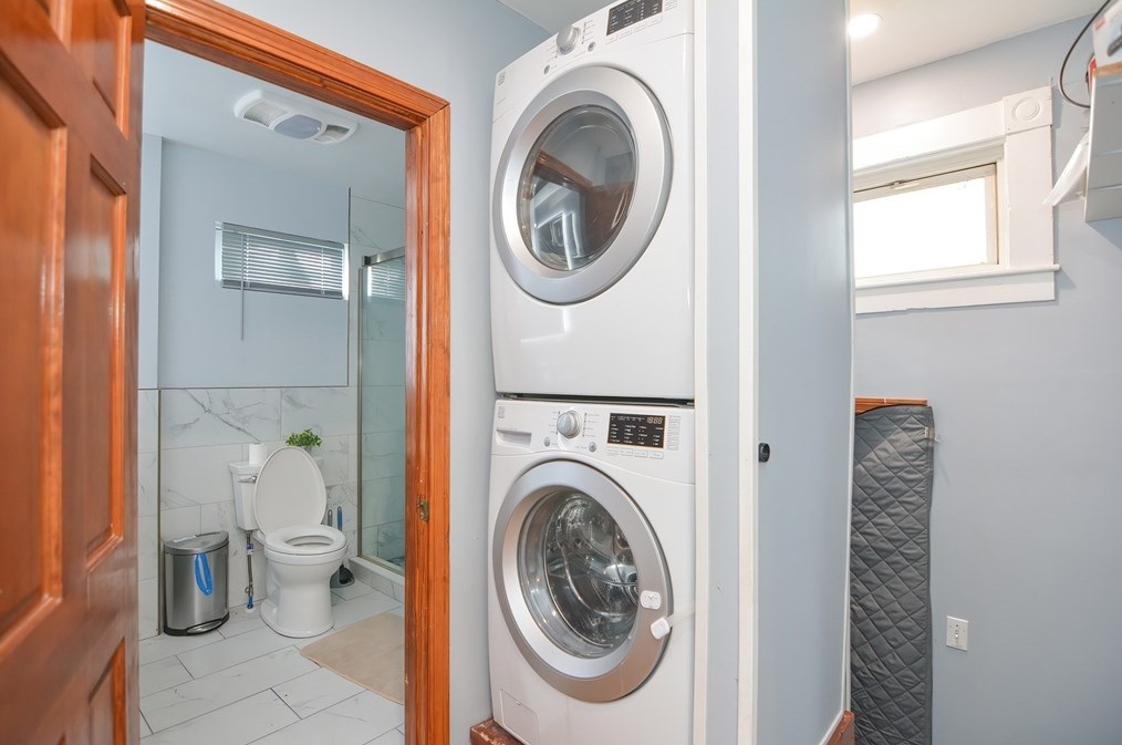 65 Ft Hl Ave, Lowell MA 01852-2708 exterior