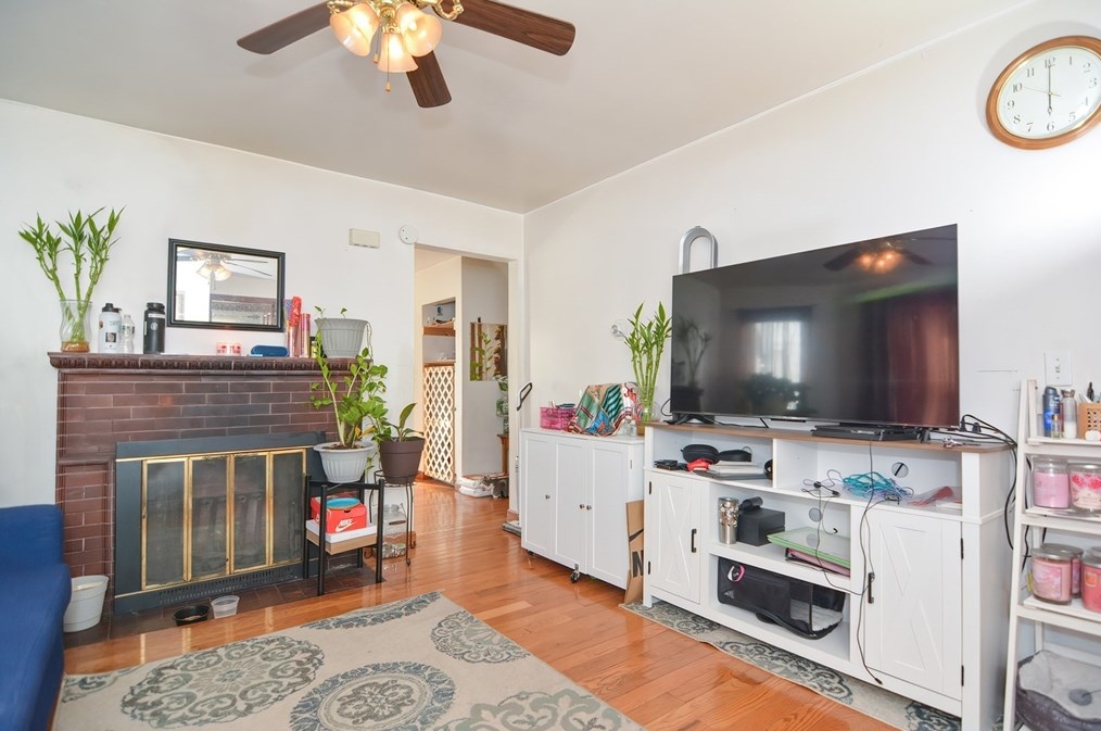 65 Ft Hl Ave, Lowell MA 01852-2708 exterior