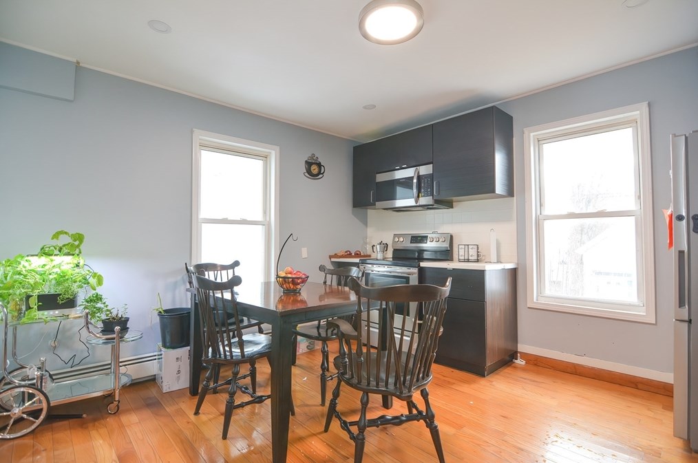 65 Ft Hl Ave, Lowell MA 01852-2708 exterior