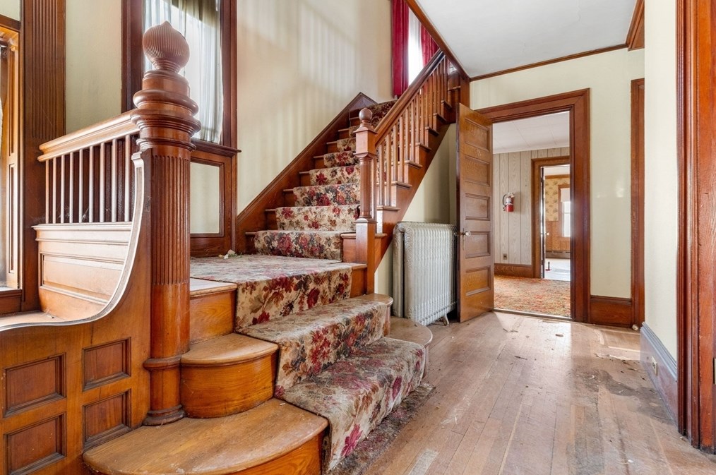 155 Woodland St, Lawrence MA 01841-2943 exterior