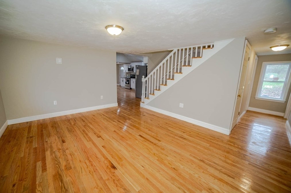 23 Joe Jenny Rd, Oxford, MA 01540-2603
