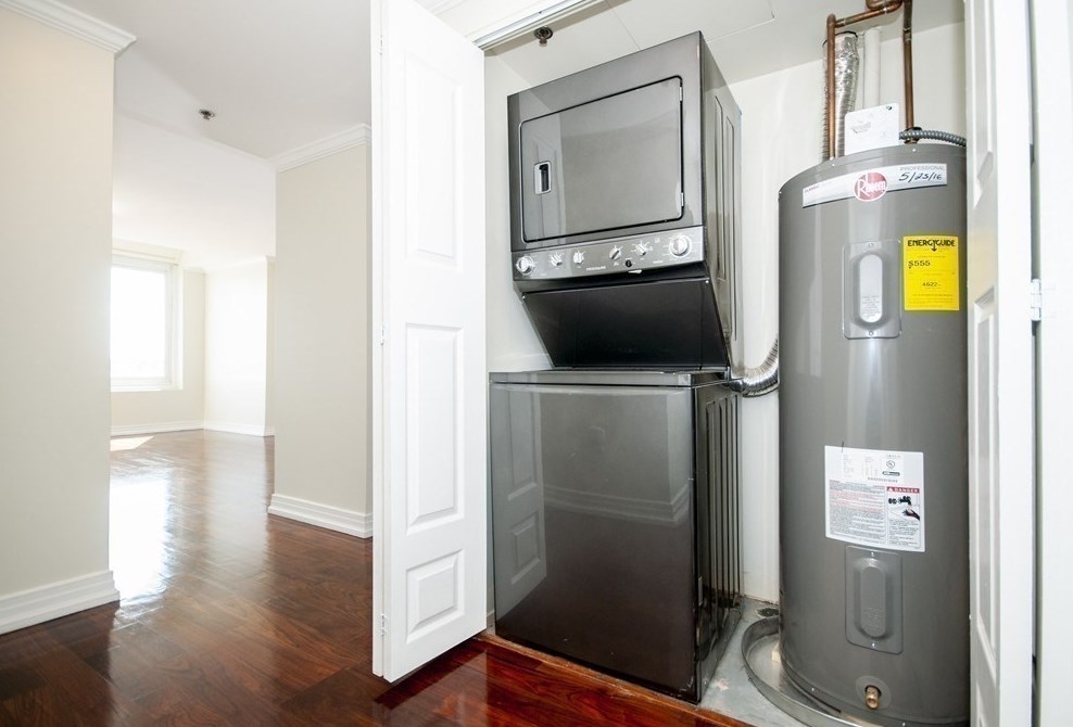 8 Museum Way, Cambridge MA  02141-1887 exterior