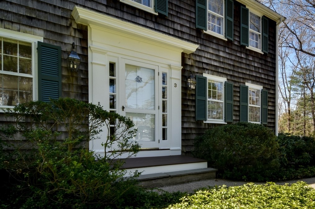 3 Tower Dr, Dover, MA 02030