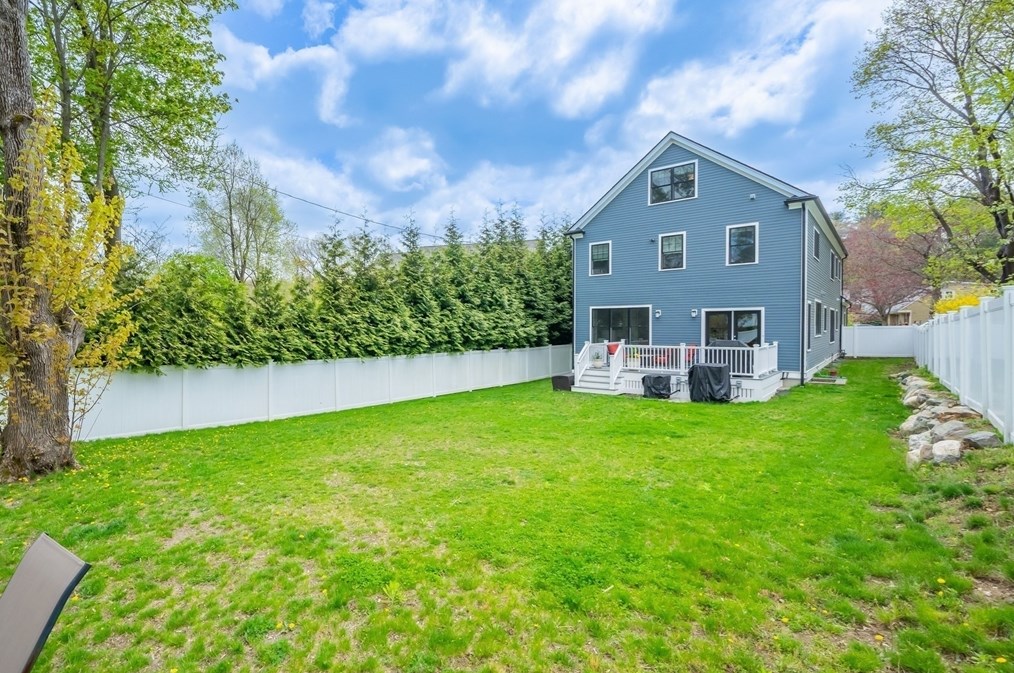 24 Grassland St, Lexington MA 02421-7944 exterior