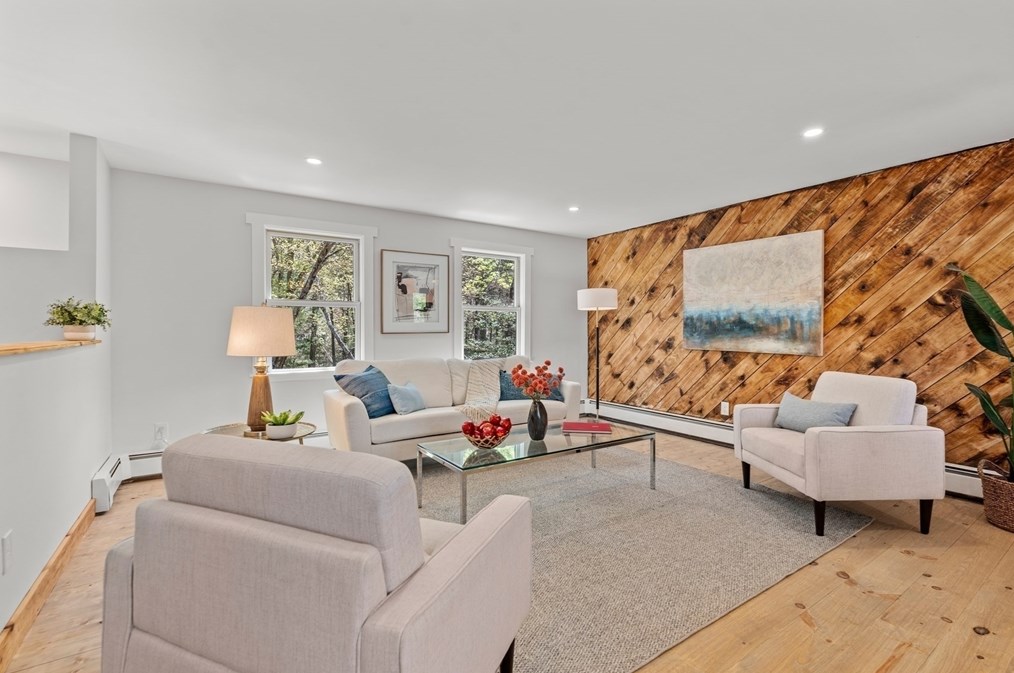 12 Indian Ln, Rehoboth, MA 02769