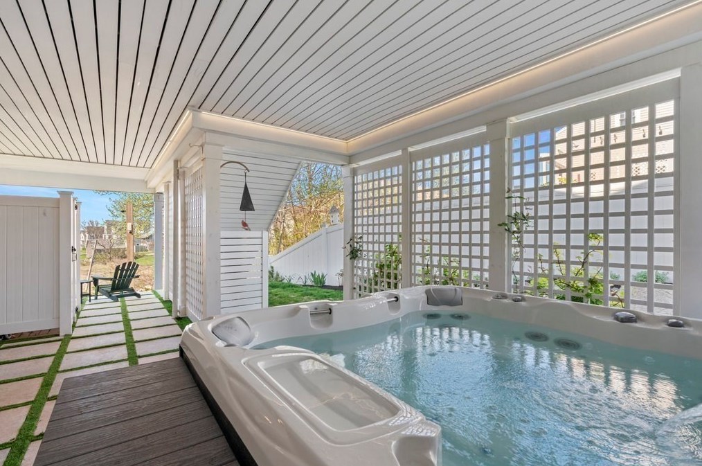 4 Cliff Estates Rd, Scituate MA  02066-1100 exterior