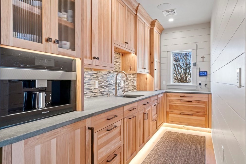 4 Cliff Estates Rd, Scituate MA  02066-1100 exterior