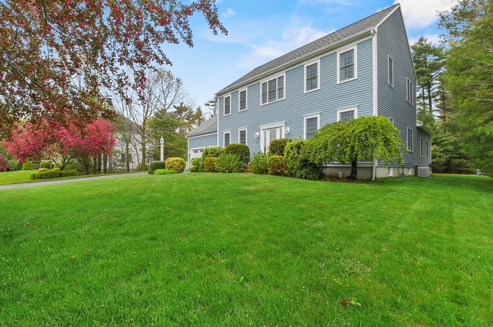 315 Harvest Ln, East Bridgewater, MA 02324
