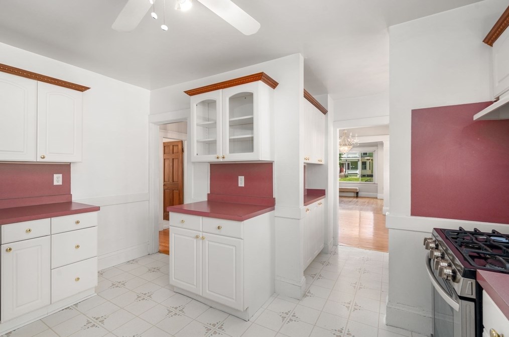 84 Lk St, Arlington MA 02474-8872 exterior