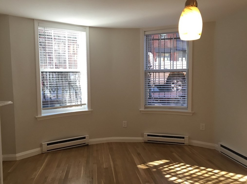 33 Hanson St, Boston, MA 02118 exterior