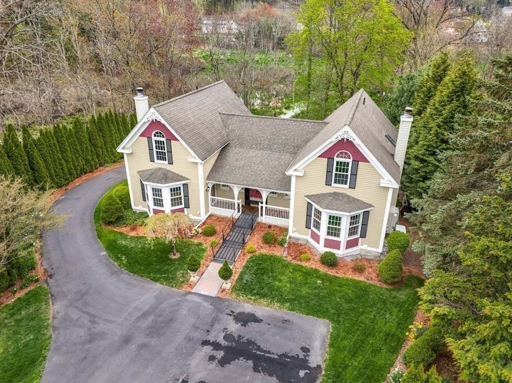 6 Tricorner Cir, Northborough MA 01532-1878 exterior