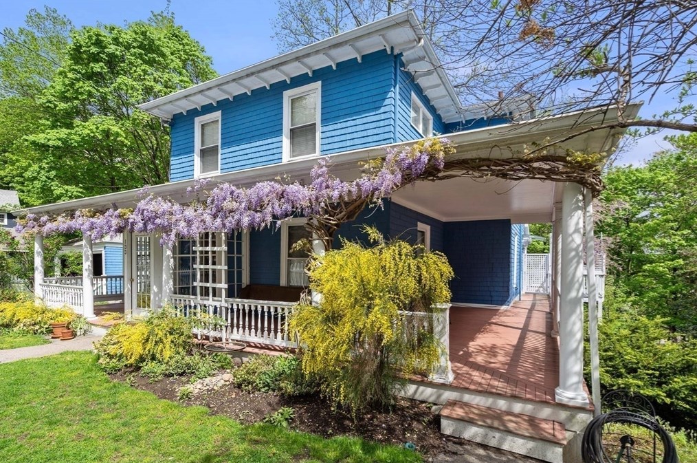 133 Newtonville Ave, Newton, MA 02458-1851