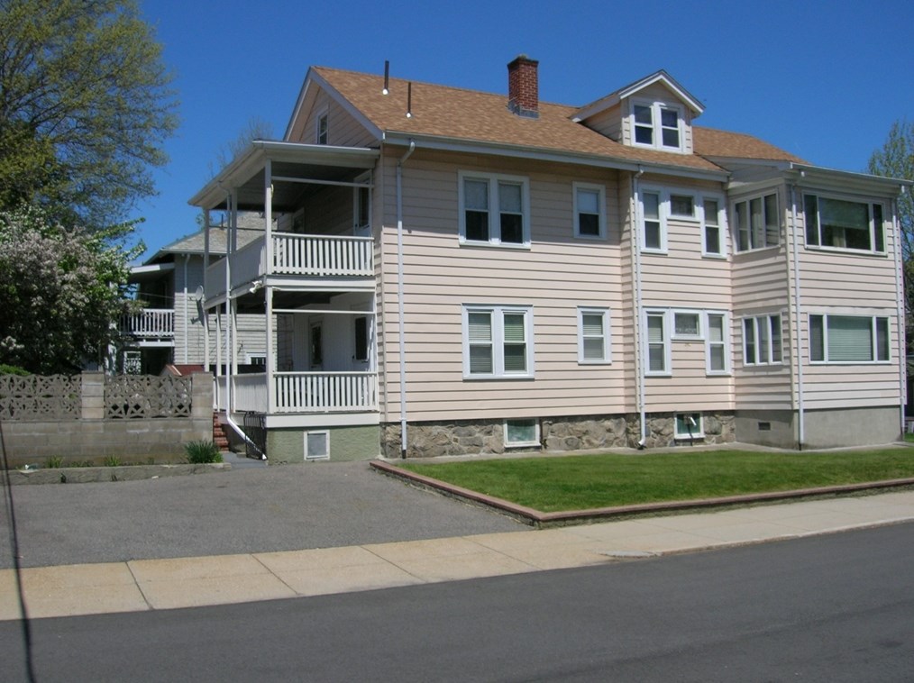 96 Greaton Rd, Roxbury-Xing, MA 02132 exterior