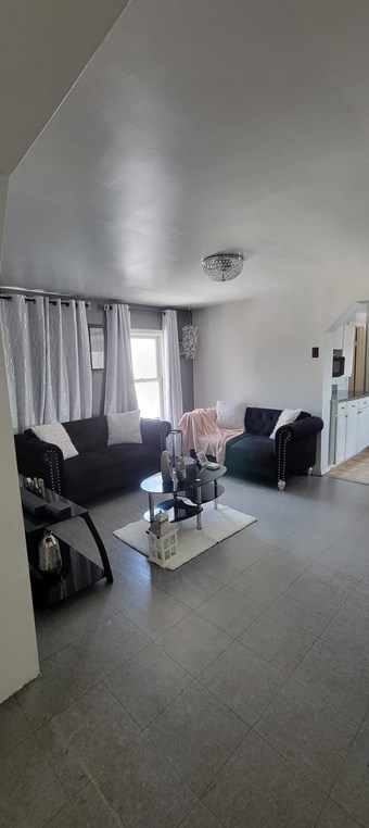 61 High St, Lawrence MA 01841-2922 exterior