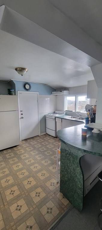 61 High St, Lawrence MA 01841-2922 exterior