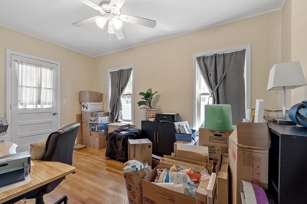 24 Richardson Ave, North Andover MA 01845-3609 exterior