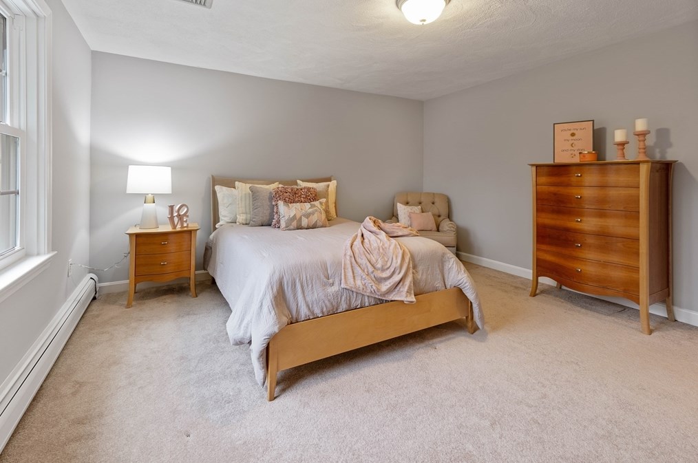 7 Apache Ave, Andover MA 01810-4738 exterior