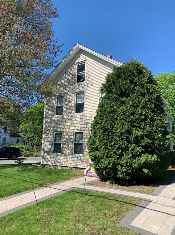 59 Winthrop St, Holliston, MA 01746 exterior