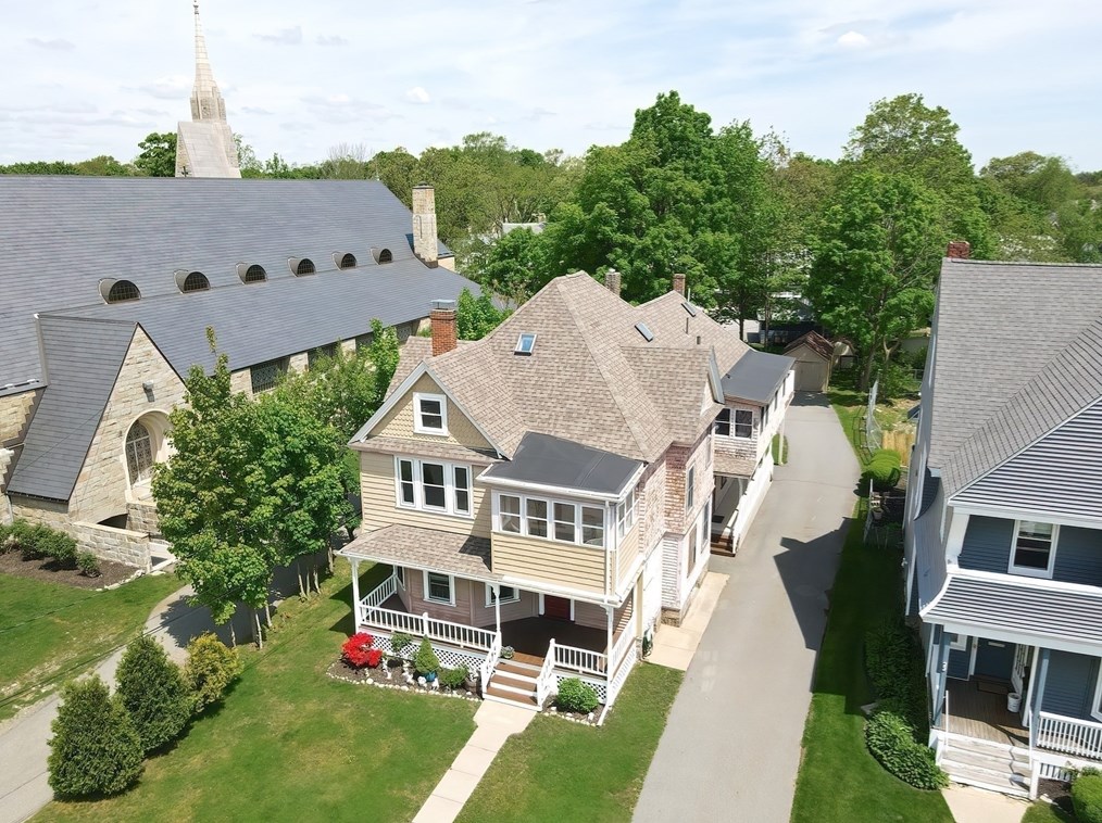 27 Ash St, Newton, MA 02466