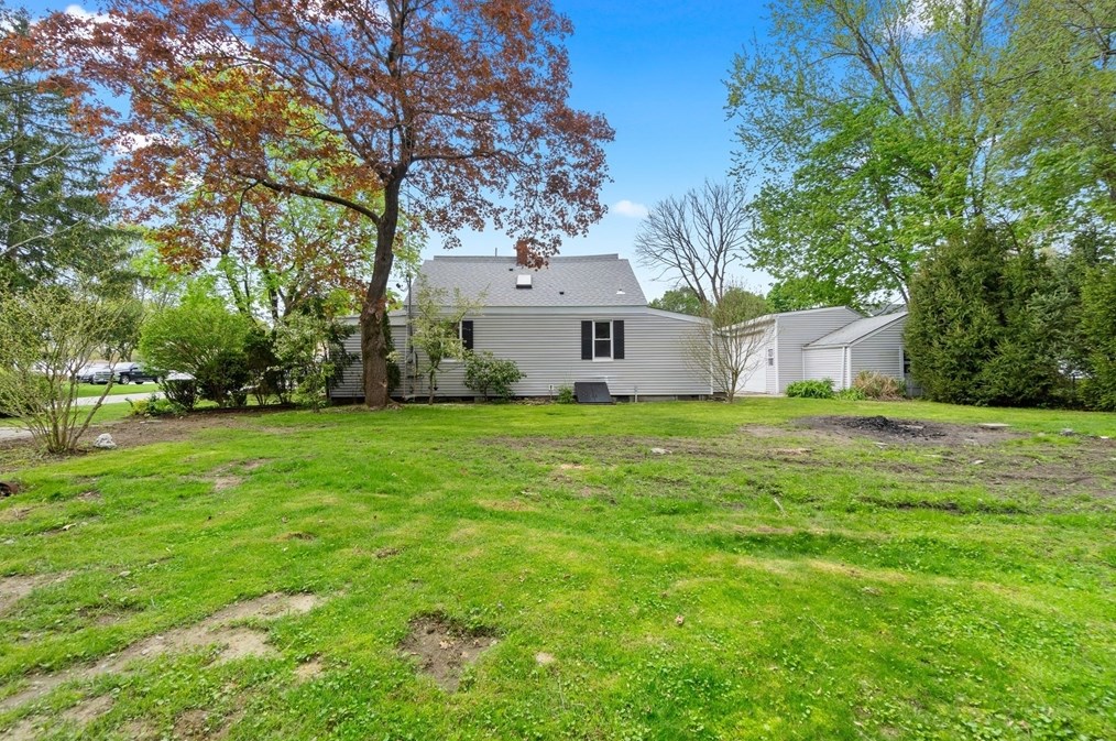 32 Quarry St, Seekonk MA 02771-5240 exterior