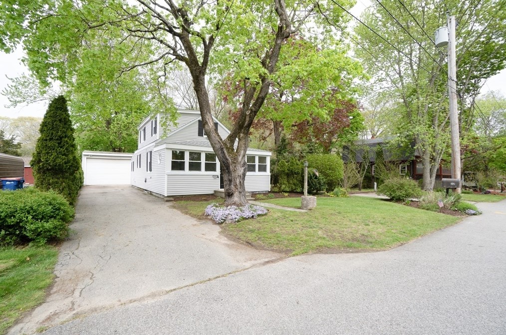 32 Quarry St, Seekonk MA 02771-5240 exterior