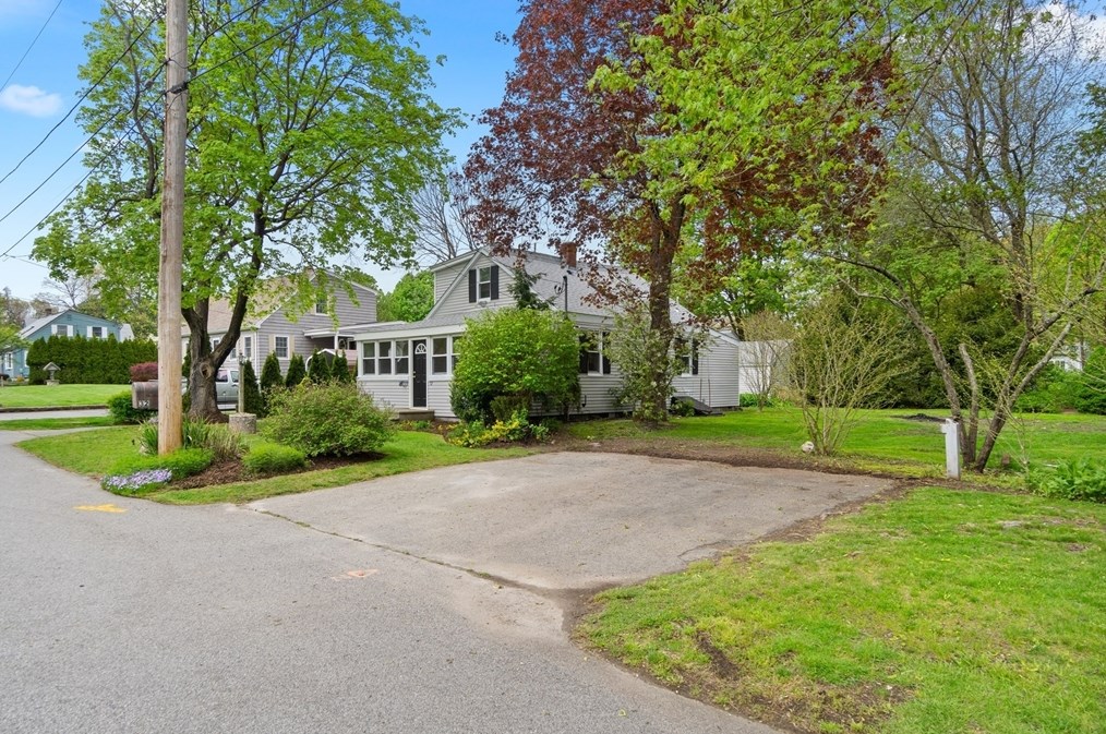 32 Quarry St, Seekonk MA 02771-5240 exterior