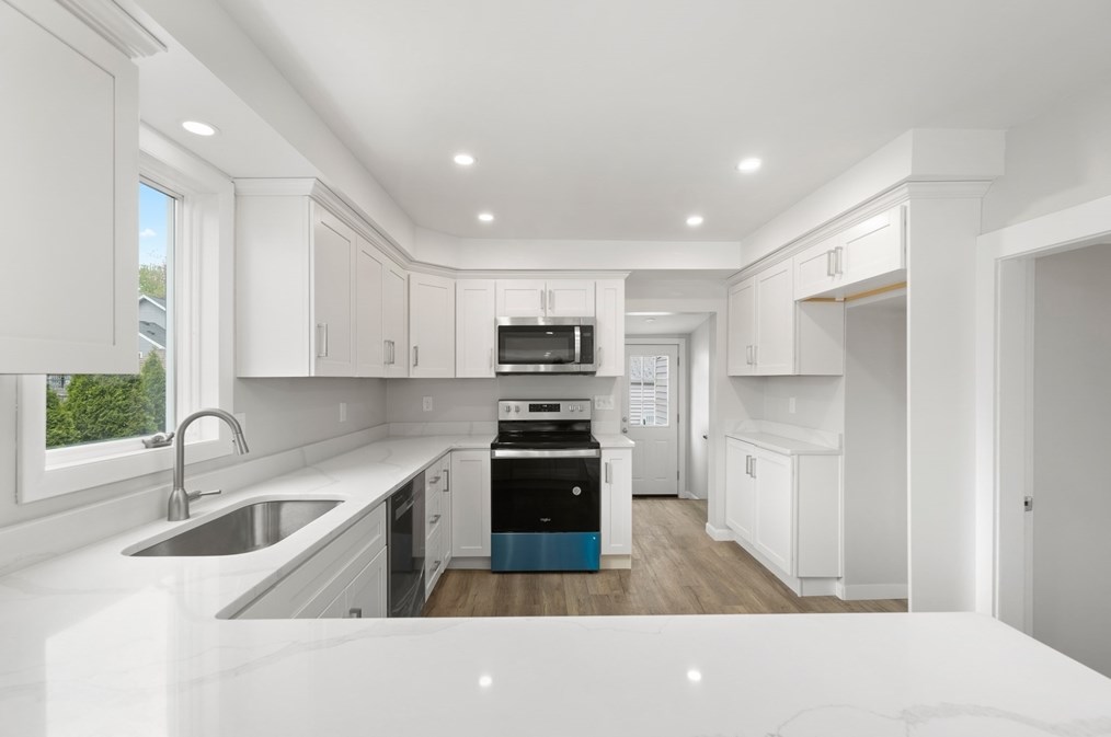 32 Quarry St, Seekonk MA 02771-5240 exterior