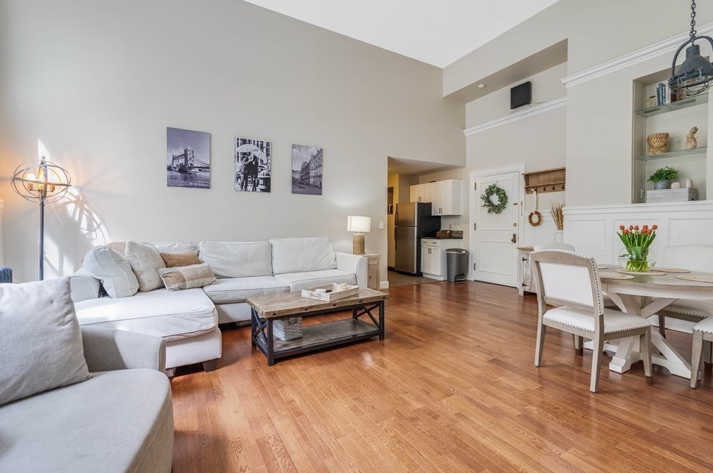 16 Balmoral St #104, Andover, MA 01810