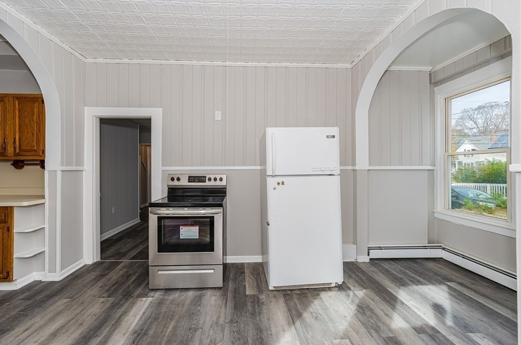 89 5 Ave, Lowell MA 01854-2335 exterior