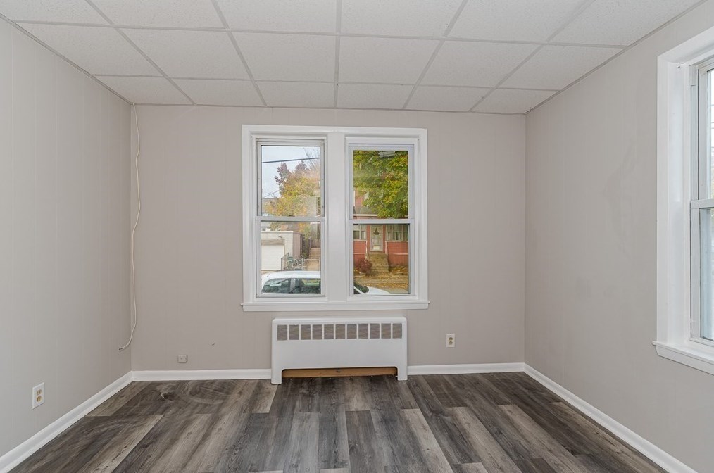 89 5 Ave, Lowell MA 01854-2335 exterior