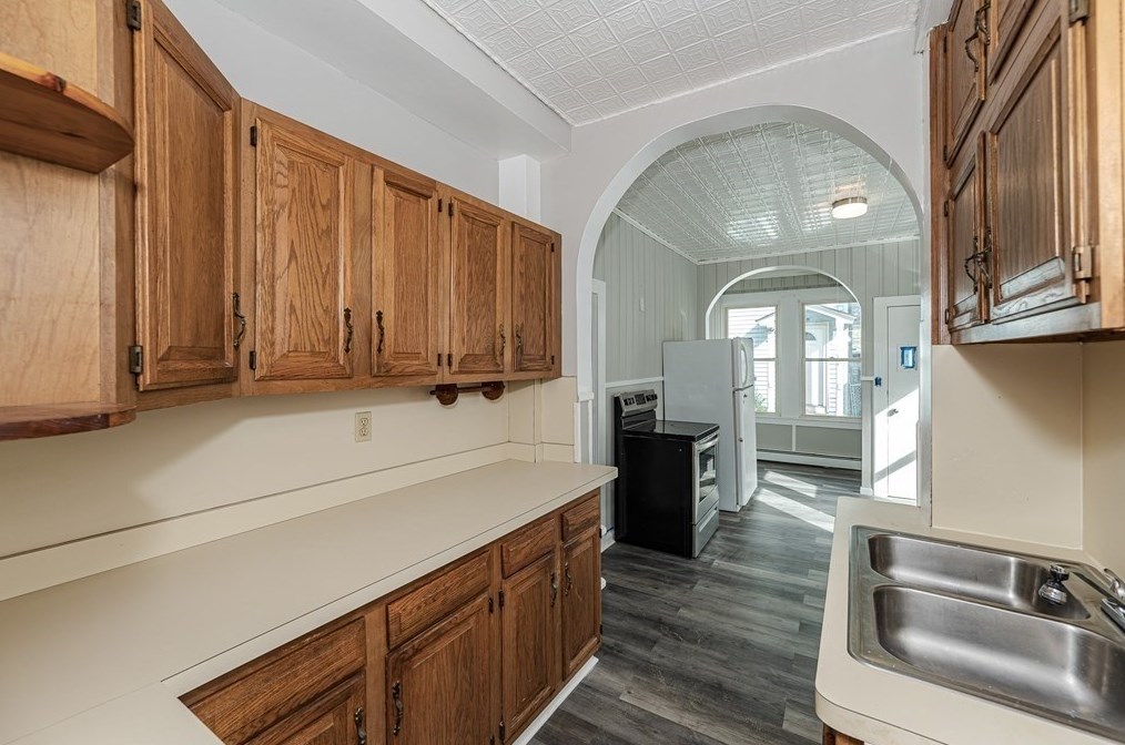 89 5 Ave, Lowell MA 01854-2335 exterior