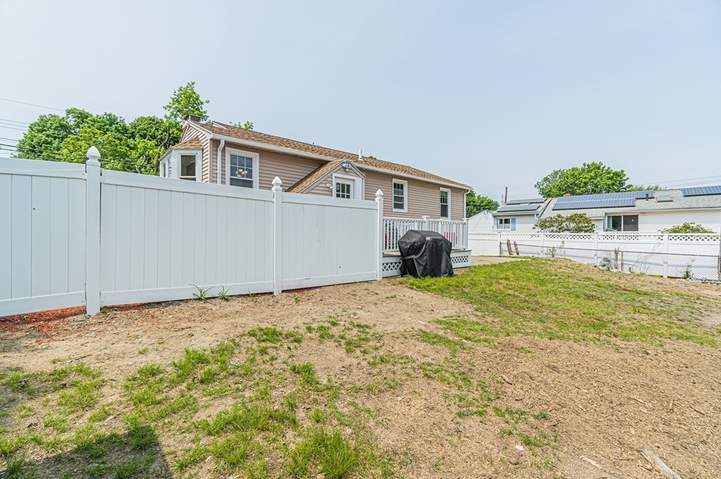 29 Banbury Ave, Waltham MA 02451-2363 exterior