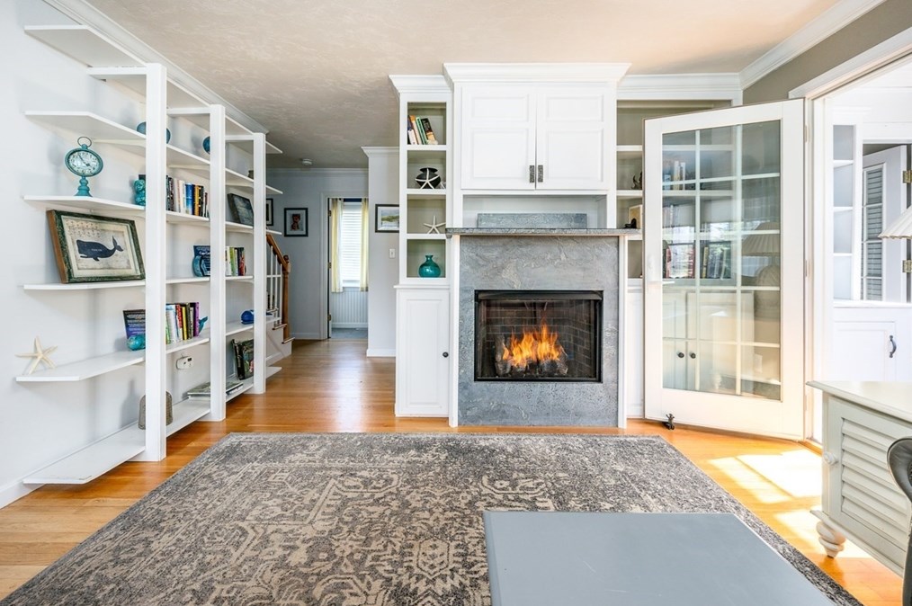 273 Circuit Ave, Bourne MA 02559-2031 exterior