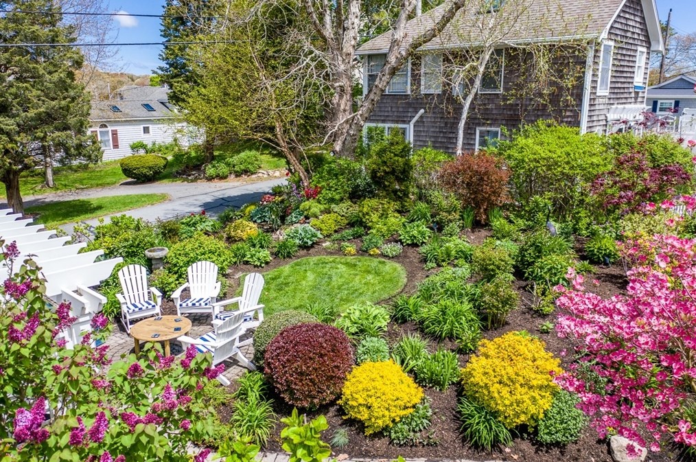 273 Circuit Ave, Bourne MA 02559-2031 exterior