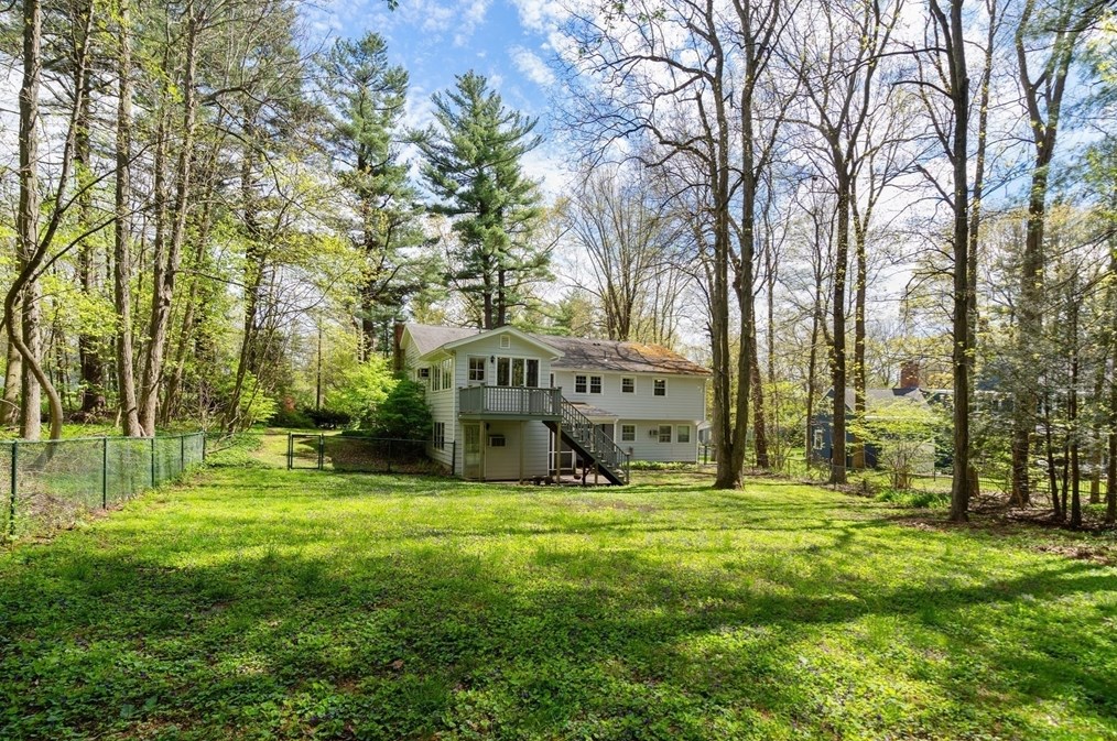 58 Birchwood Dr, Holden MA 01520-1939 exterior