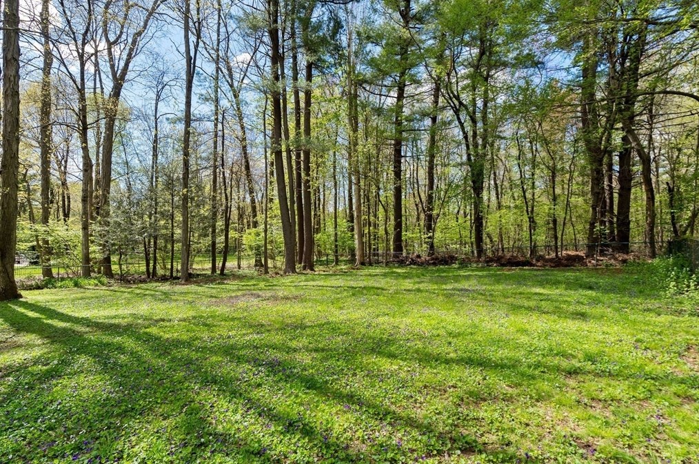 58 Birchwood Dr, Holden MA 01520-1939 exterior