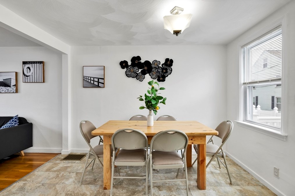 57 Bay State Rd, Quincy MA 02171-1511 exterior