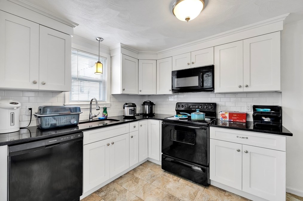 57 Bay State Rd, Quincy MA 02171-1511 exterior