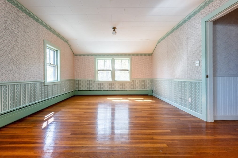 65 Gibbs Ave, Wareham MA 02571-1440 exterior