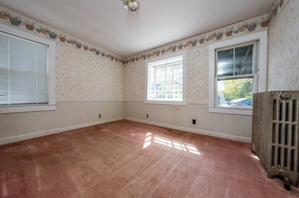 65 Gibbs Ave, Wareham MA 02571-1440 exterior