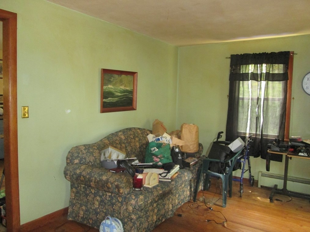 37 Wilber St, Springfield MA  01104-2526 exterior