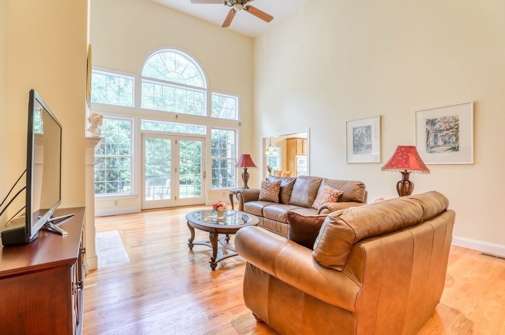 18 Whispering Wind Rd, Montgomery MA  01085-4381 exterior