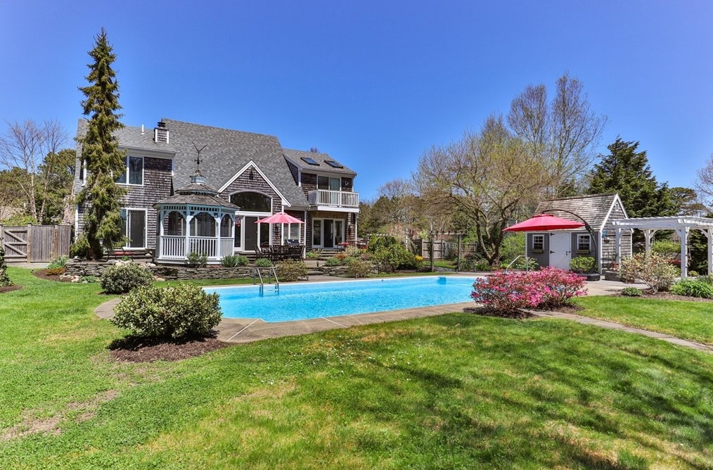 7 Polaris Dr, Mashpee, MA 02649