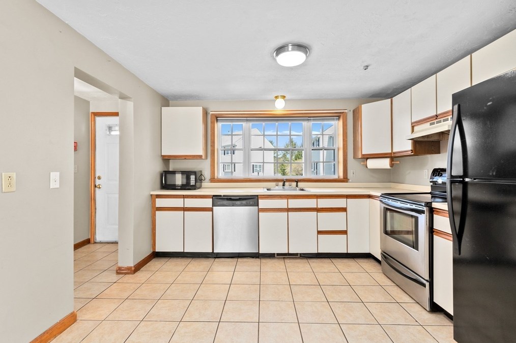 2697 Cranberry Hwy #9, Wareham, MA 02571