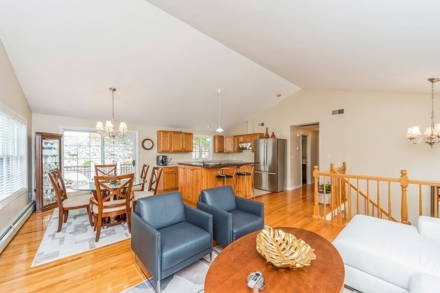 12 Sherwood Rd, Worcester MA 01602-2551 exterior