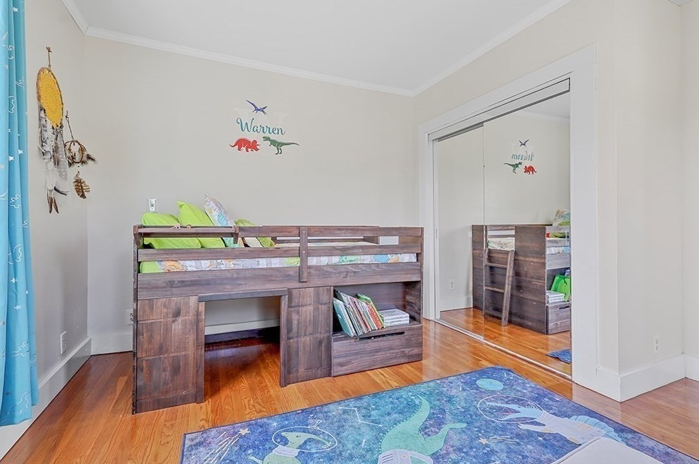 28 Maple St, Mendon MA  01756-1248 exterior