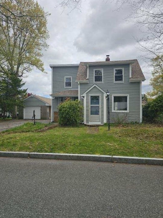 954 Thorndike St, New Bedford, MA 02745 exterior