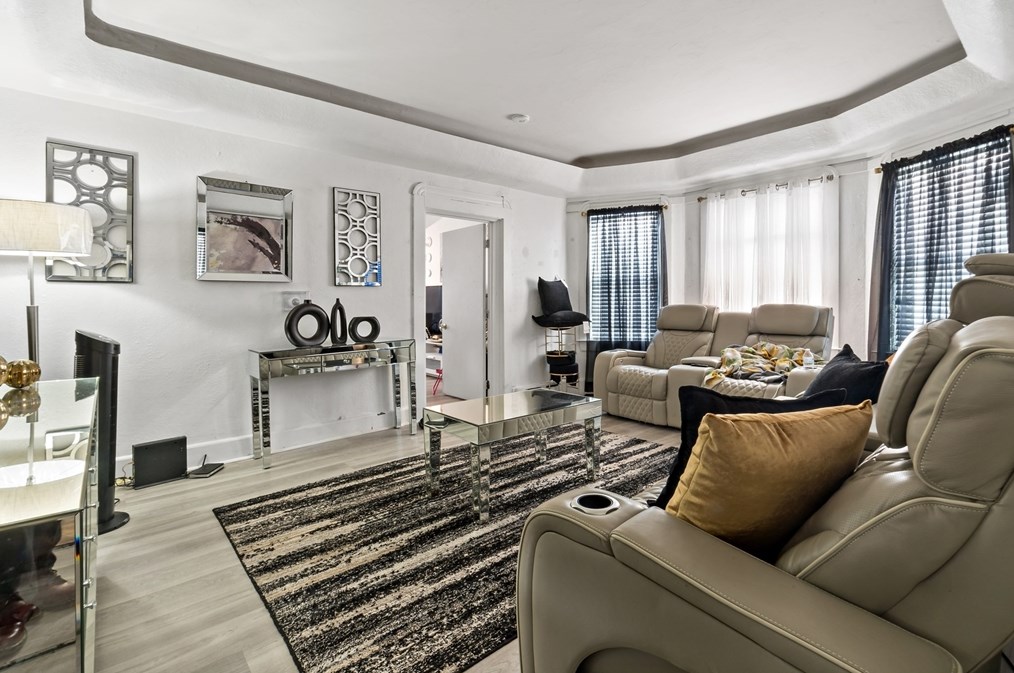 302 Sawyer St, New Bedford MA 02746-2052 exterior