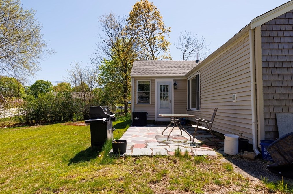 15 Cranch St, Weymouth, MA 02189