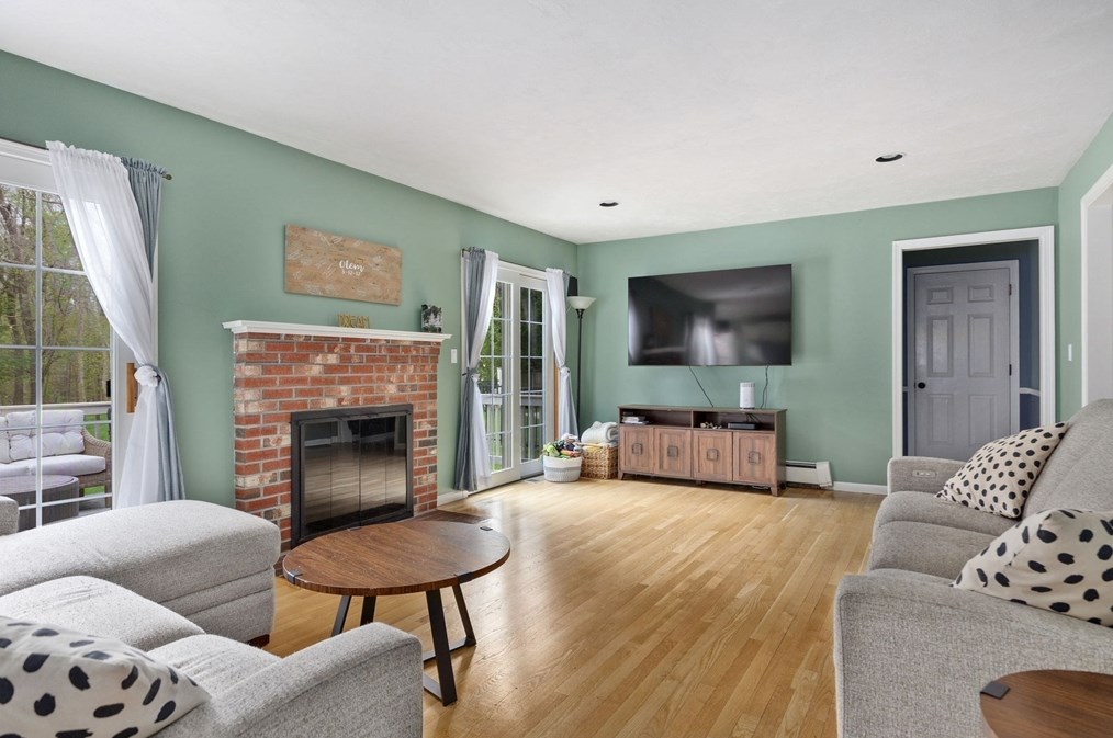 30 Walnut St, Millis MA  02054-1048 exterior